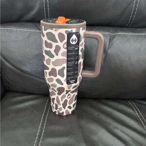 HydroJug Duck Camo 40 oz new releases from Scheels